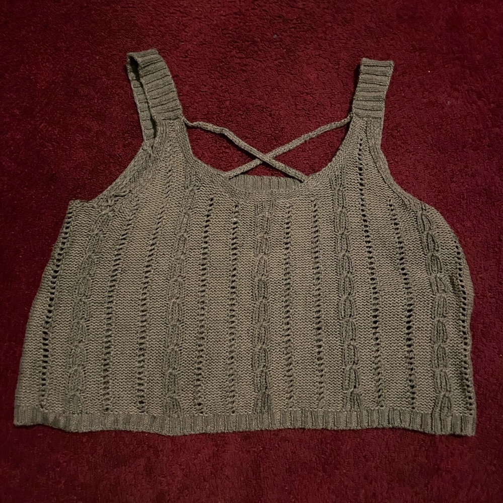 Crop top